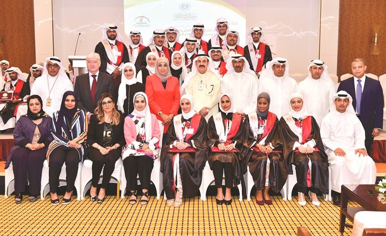 الحماد مع الخريجين﻿
