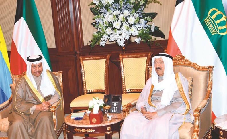 صاحب السمو الأمير الشيخ صباح الأحمد مستقبلا سمو رئيس الوزراء الشيخ جابر المبارك ﻿