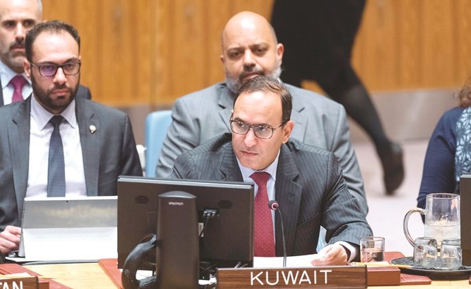  السفير منصور العتيبي متحدثا﻿