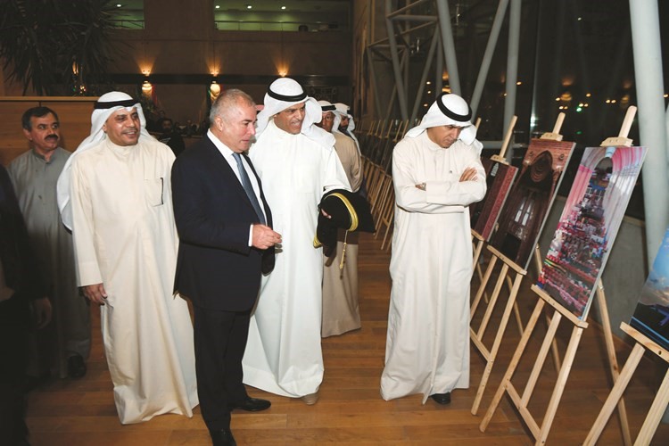 السعيد وزبيدوف واليوحة وجولة في المعرض ﻿