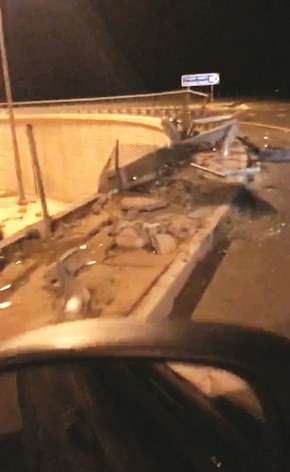 بالفيديو.. سقوط مركبة من جسر الصبية يودع شابين «بدون» الإنعاش