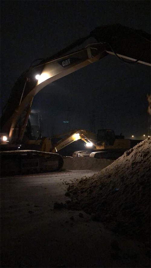 هيئة البيئة :تركيب 11 خزان أرضي في المنطقة الأكثر تضررا من السيول على طريق الملك فهد جنوب الصباحية