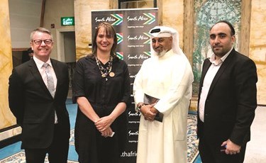 جانب من العرض المتنقل لشركات السياحة في جنوب أفريقيا	(أحمد علي) ﻿