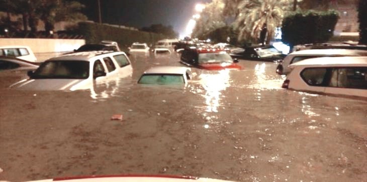 «فنار» يوثق السنوات المطيرة التي مرت على الديرة