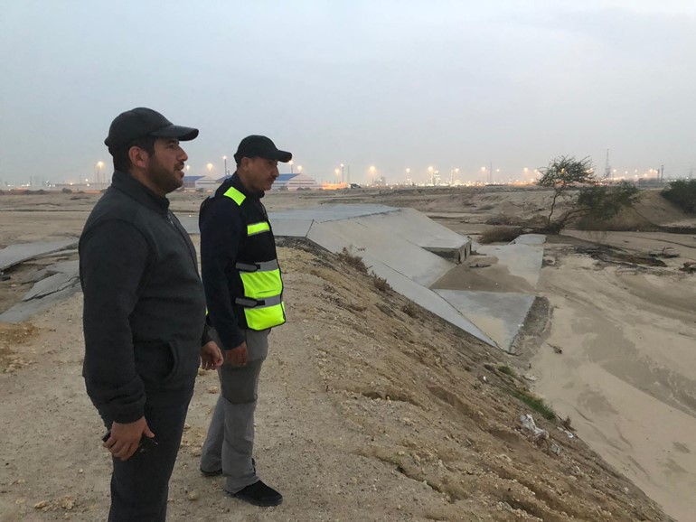 وزير الأشغال ومدير عام "البيئة" يتفقدان خزانات "الصباحية"