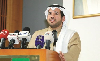 الشيخ عبدالله الأحمد متحدثا	(عادل سلامة)﻿