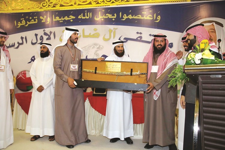 تكريم صاحب فكرة الملتقى عبدالله الخواش﻿