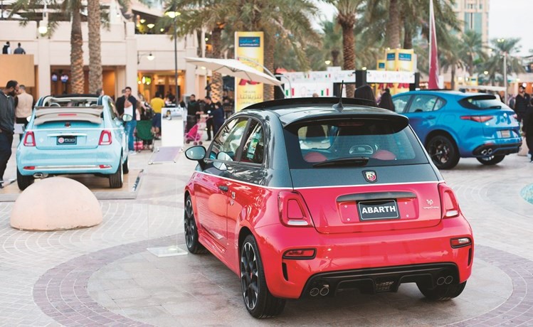 أبارث لفتت الحضور بأناقتها ولمساتها الرياضية﻿