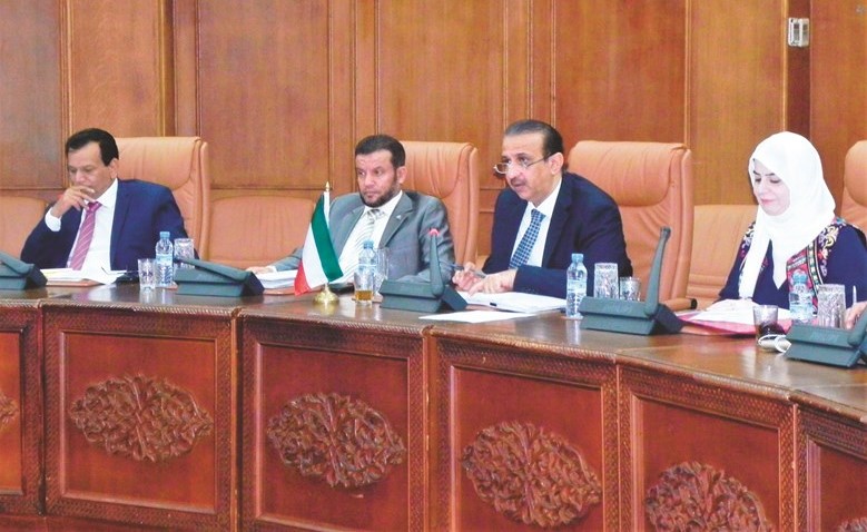 لجنة الشؤون القنصلية المغربية - الكويتية المشتركة: تسهيل إجراءات حصول المواطنين على الإقامة في المغرب