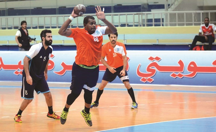  لاعب كاظمة سالم عبدالسلام احد حلول المدرب رابح غربي ﻿