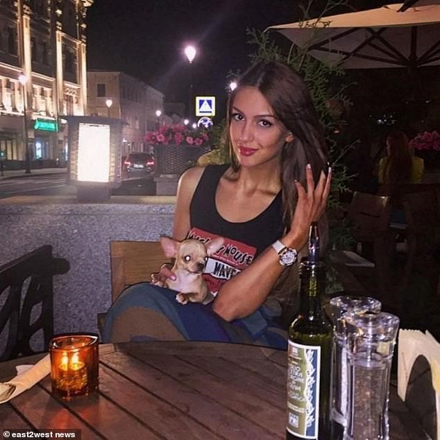 بالصور.. قصة الحسناء التي خطفت قلب ملك ماليزيا