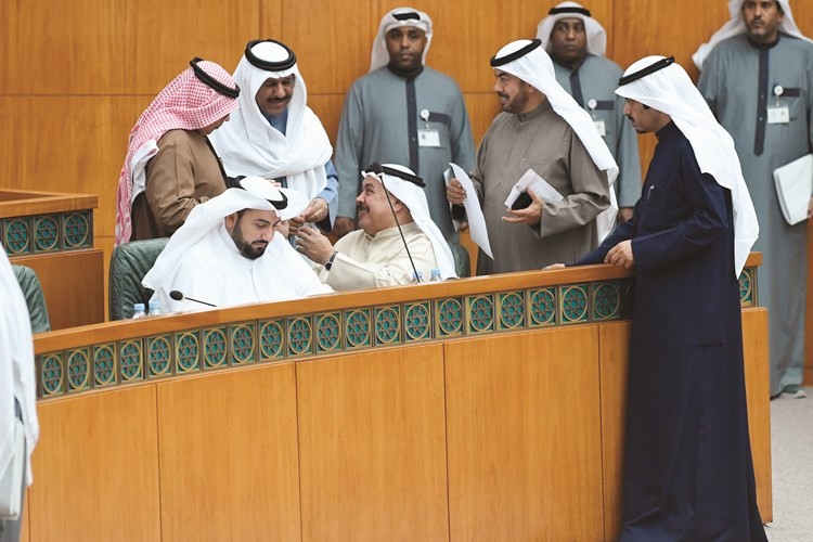 الشيخ خالد الجراح وحمد الهرشاني وعلي الدقباسي وماجد المطيري وخلف دميثير ود.باسل الصباح﻿