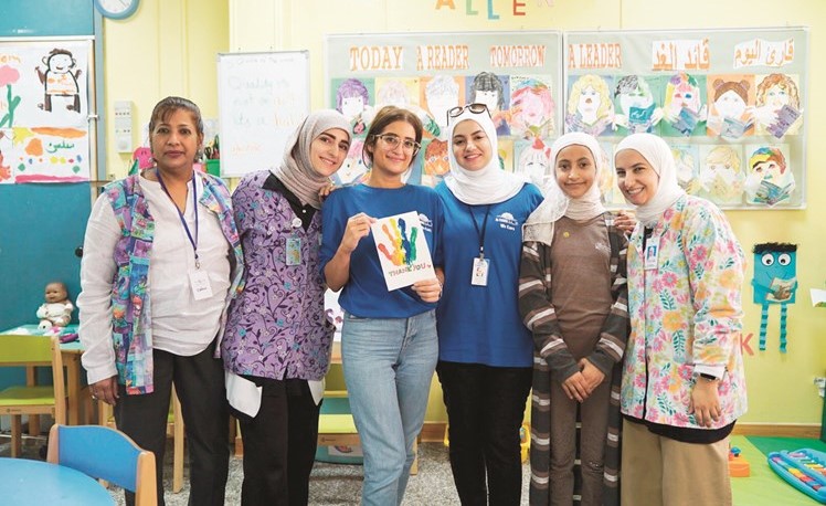 لقطة تذكارية خلال الزيارة﻿