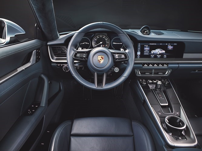 بورشه 911 الجديدة.. قوة جبارة وسرعة فائقة بتصميم جديد