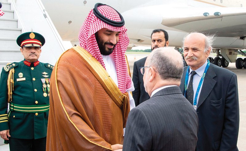 ولي العهد السعودي الأمير محمد بن سلمان نائب رئيس مجلس الوزراء وزير الدفاع لدى وصوله الى الأرجنتين أمس	(واس)