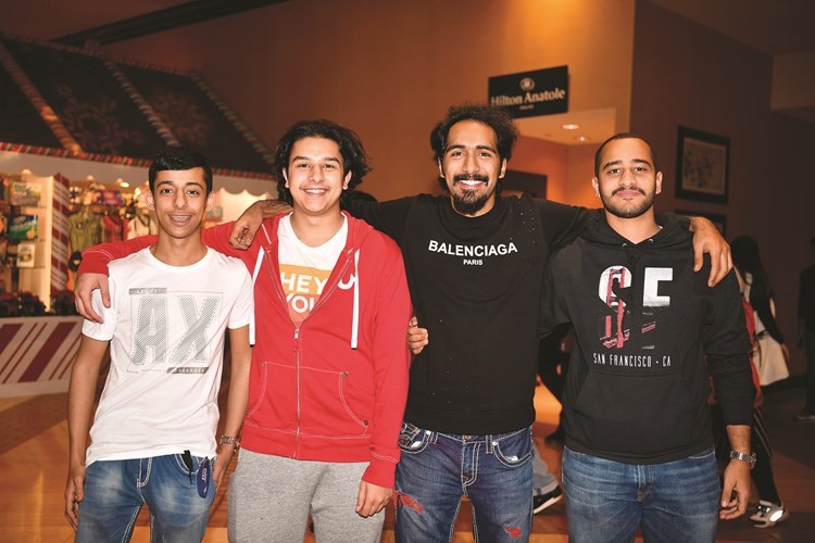 طلبتنا في أميركا: كلنا فخر.. والكويت عزوتنا
