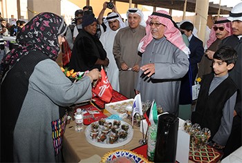 الجراح يفتتح مهرجان الموروث الشعبي الخليجي في قرية "صباح الأحمد" التراثية