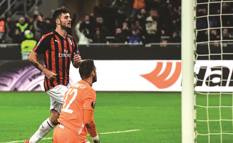 النيران الصديقة تنقذ ميلان في «يوروبا ليغ»