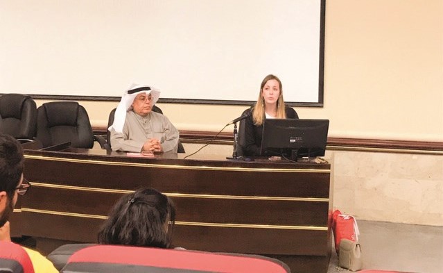 «الآداب» نظمت لقاء حول منح درجة الماجستير للطلبة المتفوقين