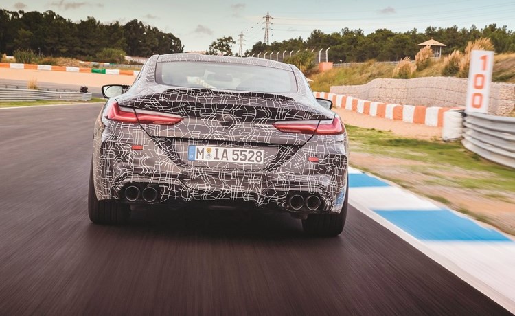 BMW M8 الجديدة في طريقها إلى الإنتاج