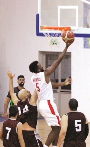 جانب من فوز الكويت على النصر 77-61 -(الموقع الالكتروني لنادي الكويت)﻿