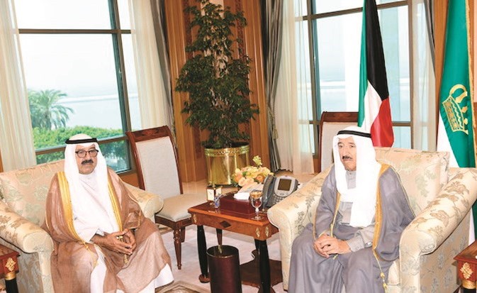صاحب السمو الأمير خلال استقباله الشيخ ناصر صباح الأحمد﻿