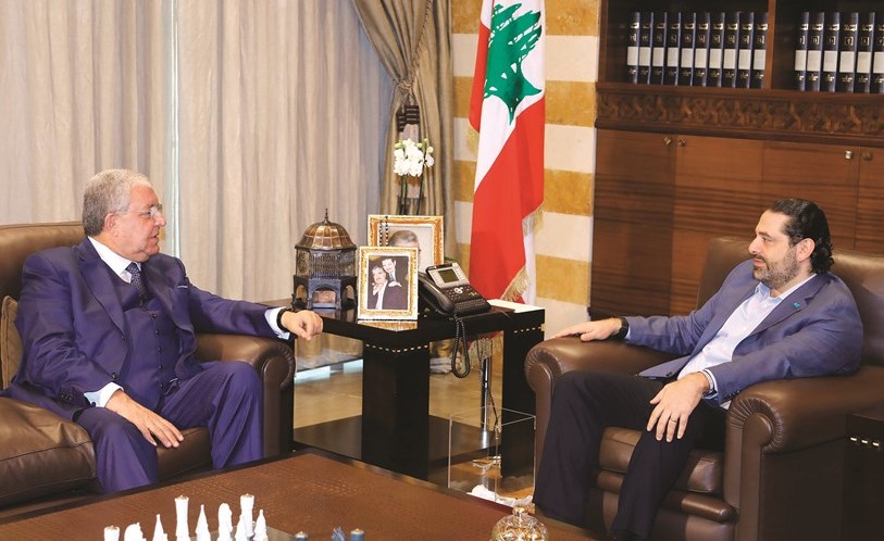 رئيس الحكومة المكلف سعد الحريري مستقبلا وزير الداخلية نهاد المشنوق في بيت الوسط	(محمود الطويل) ﻿