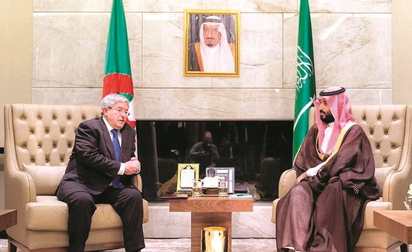 ولي العهد السعودي الأمير محمد بن سلمان خلال لقائه مع الوزير الأول الجزائري أحمد أويحيى 	(العربية)﻿