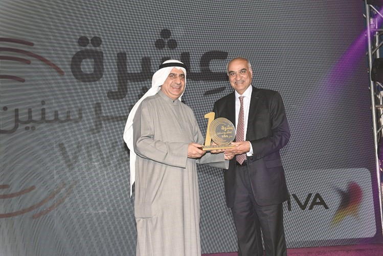 د.محمود عبدالرحمن مكرما احد الموظفين﻿