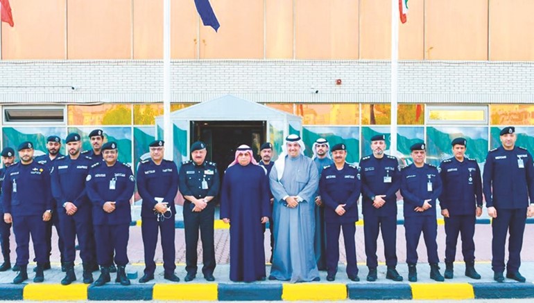 الشيخ خالد الجراح متوسطا قيادات قطاع تكنولوجيا المعلومات والاتصالات﻿