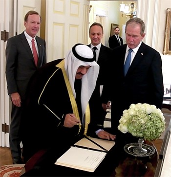 الأمير للرئيس الأميركي الأسبق جورج دبليو بوش: فقدنا صديقاً عزيزاً ونصيراً للحق والعدالة