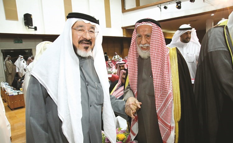 مستشار الإدارة العامة الزميل يوسف عبدالرحمن مع حمود الرومي﻿