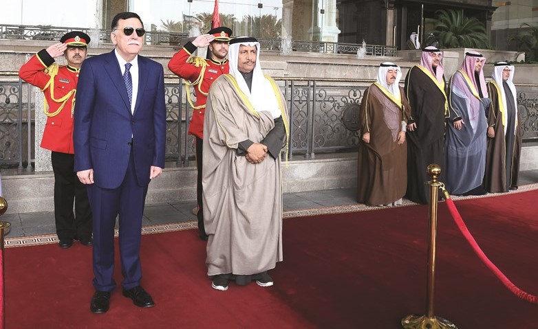سمو رئيس الوزراء الشيخ جابر المبارك خلال استقبال فائز السراج﻿