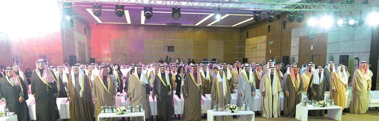 صاحب السمو الأمير الشيخ صباح الأحمد وسمو ولي العهد الشيخ نواف الأحمد ورئيس مجلس الأمة مرزوق الغانم والشيخ جابر العبدالله والشيخ سالم صباح الناصر وسمو رئيس مجلس الوزراء الشيخ جابر المبارك والشيخ د.إبرهيم الدعيج والشيخ علي الجراح والشيخ أحمد الحمود والشيخ صباح الخالد والشيخ خالد الجراح والشيخ علي الجابر في مقدمة الحضور﻿