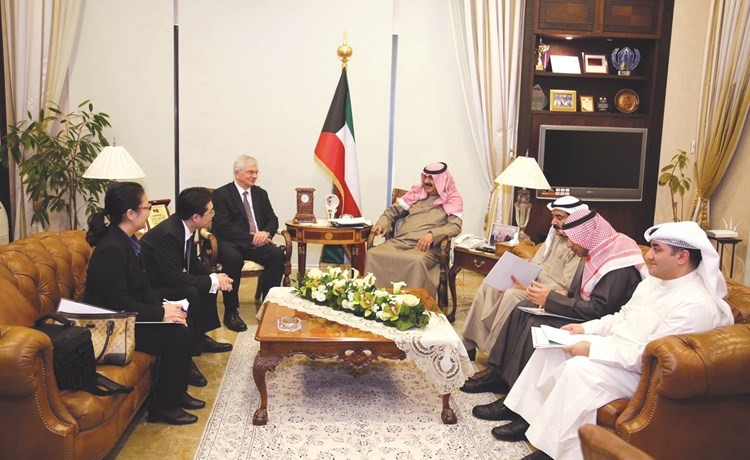 نائب وزير الخارجية خالد الجارالله مستقبلا السفير الروسي نيكولاي ماكاروف والقائم بالأعمال الصيني زهاو ليانغ	﻿