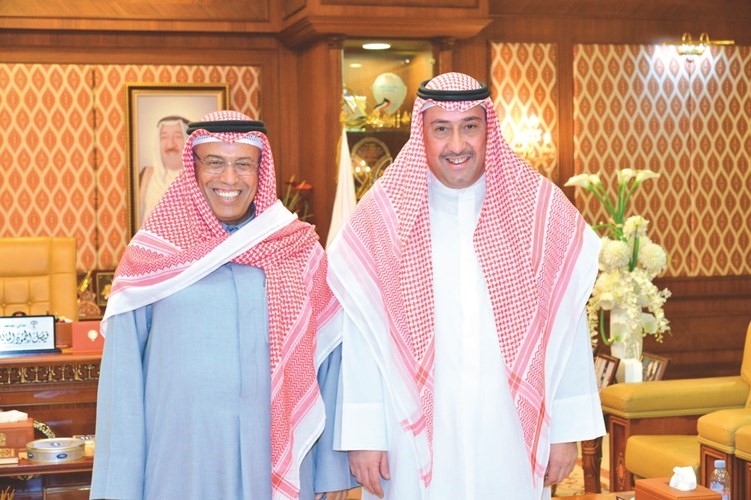 الشيخ فيصل الحمود مستقبلا محمد البرجس﻿