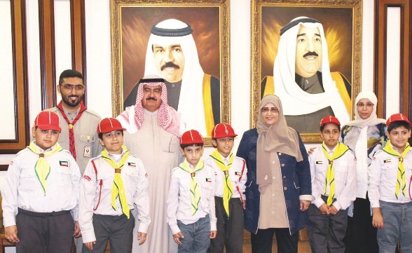 المهنا والخالدي مع اشبال المخيم ﻿