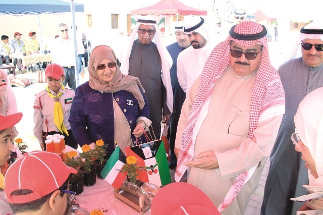 وجولة في معرض المخيم ﻿