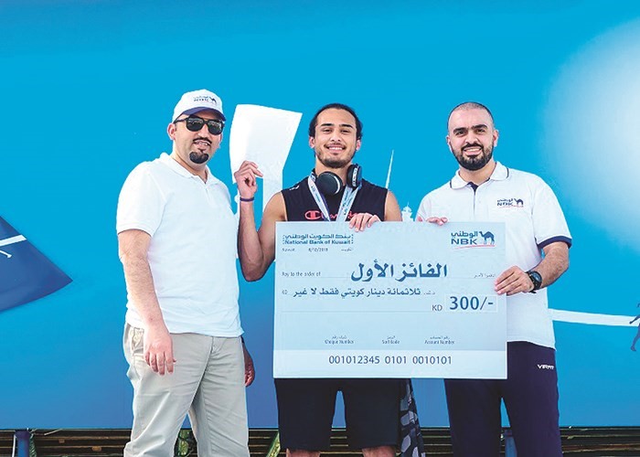 محمد العثمان وتكريم لأحد الفائزين﻿