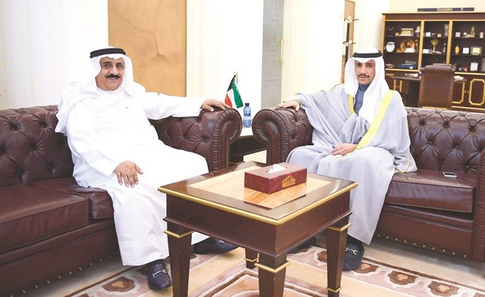 الرئيس الغانم مع سفيرنا في اذربيجان سعود عبدالعزيز الرومي﻿