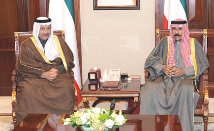 سمو ولي العهد الشيخ نواف الأحمد مستقبلا سمو الشيخ جابر المبارك ﻿