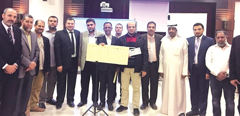 لقطة جماعية للمشاركين في الملتقى﻿