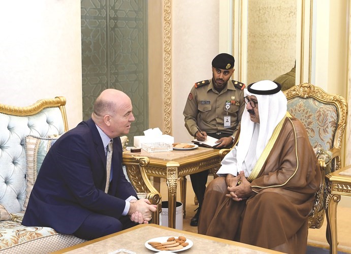 الشيخ ناصر صباح الأحمد مستقبلا السفير الكرواتي﻿