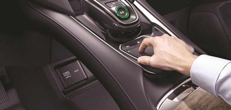 ACURA الملا تطلق RDX 2019 الجديدة كلياًضمن منصة ثلاثية الأبعاد في مول 360 لأول مرة في الكويت