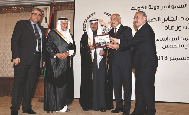 تكريم رئيس مجلس الأمة مرزوق الغانم بدعم صندوق ووقفية القدس 	(قاسم باشا)﻿