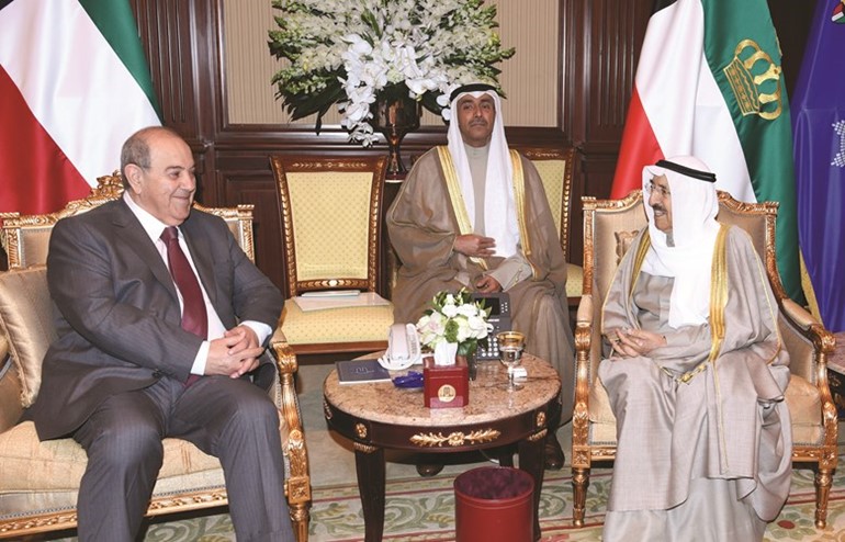 صاحب السمو الأمير الشيخ صباح الأحمد خلال استقباله رئيس ائتلاف الوطنية بالعراق د. إياد علاوي﻿
