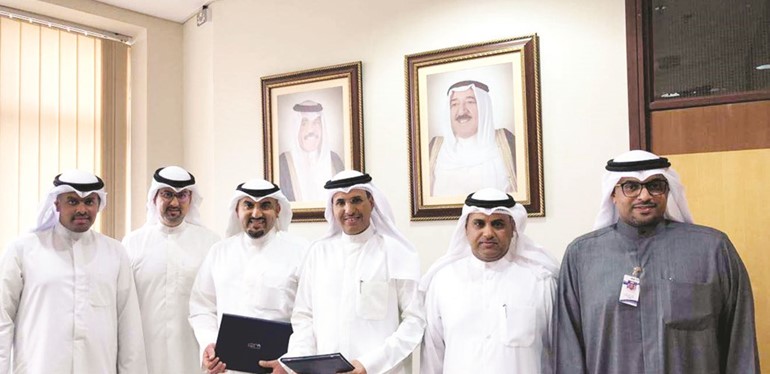 «الوطني» يرعى الأنشطة والفعاليات الطلابية الخاصة بكلية العلوم الإدارية في جامعة الكويت