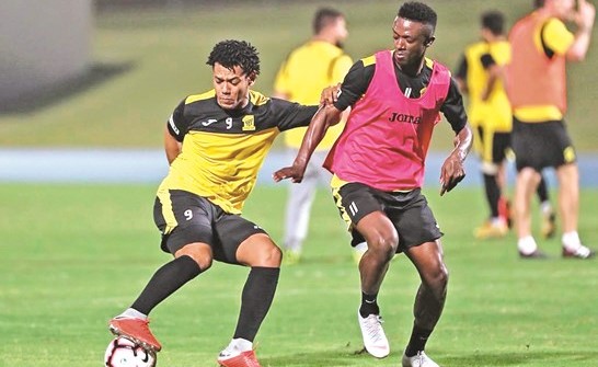 رومارينهو في حصة تدريبية مع اتحاد جدة﻿