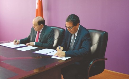 جانب من توقيع مذكرة التفاهم بين بوكسهل والجامعة الملكية للبنات﻿