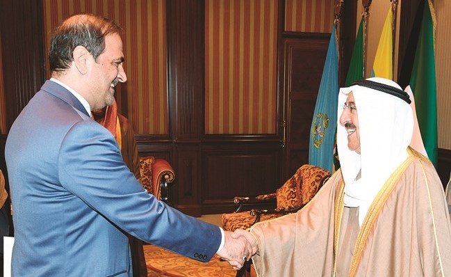 صاحب السمو الأمير يتسلم أوراق اعتماد السفير محمد محمد أكبر محمد حسين إيراني سفيرا للجمهورية الإسلامية الإيرانية﻿